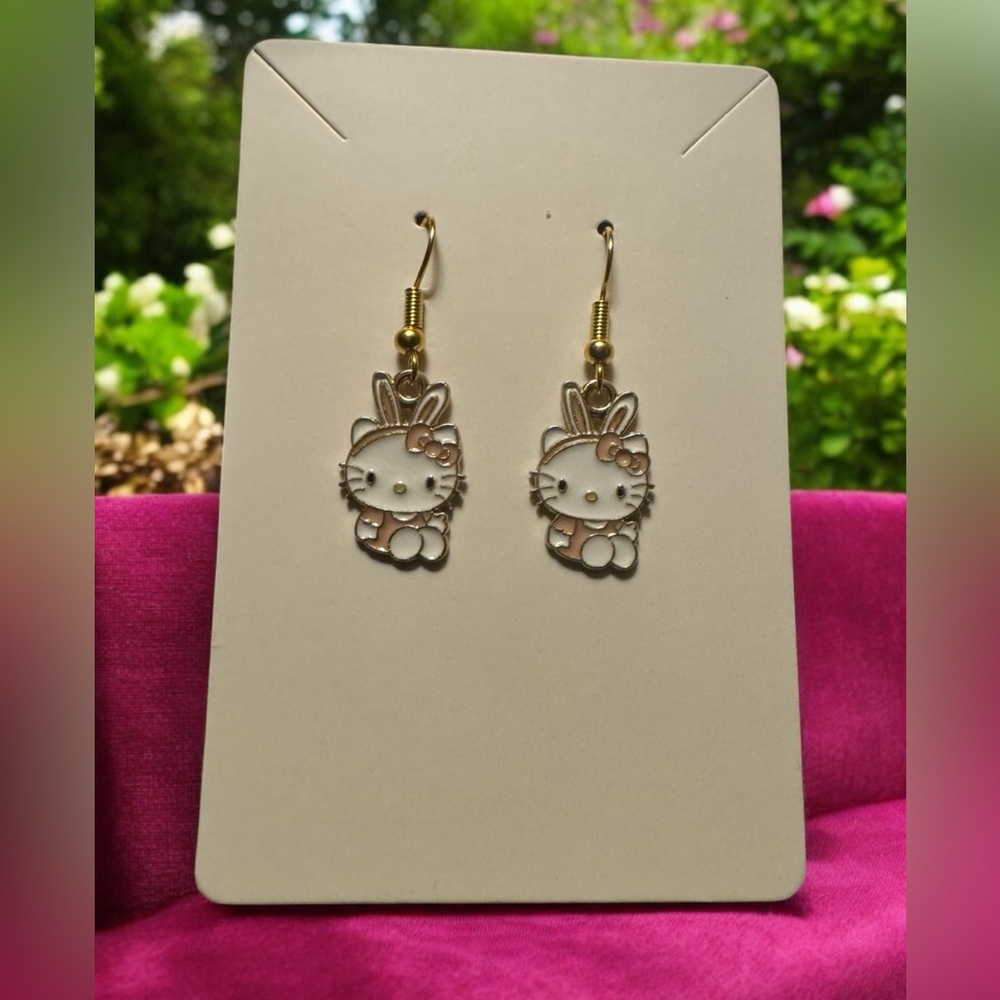 Set of 2 Hello Kitty earrings - Picture 3 of 4